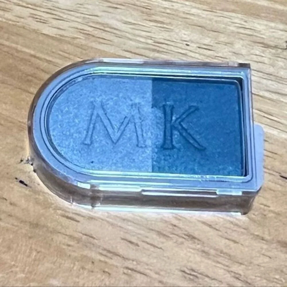 BRAND NEW‎ Mary Kay Signature Eye Color Duet Blue Moon